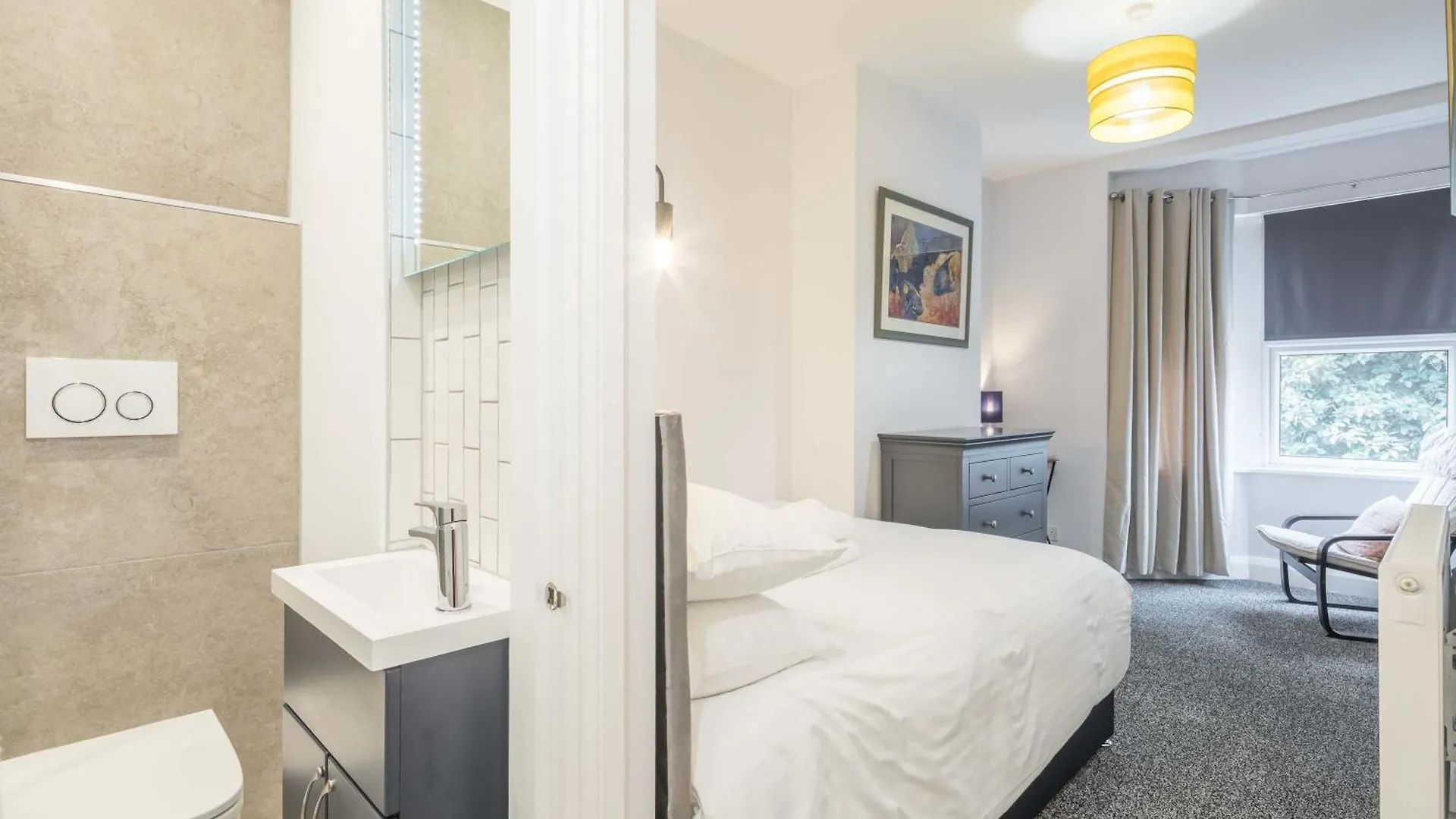 Modern 4-Bedroom Detached Home In Central Cambridge With Parking 0*,  Egyesült Királyság